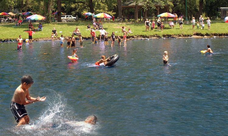 Oconaluftee Islands Park